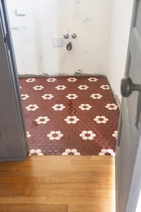 Cool Bathroom Tile Ideas, Flooring Ideas For Bathroom, Colored Penny Tile, Fun Entryway Tile, Boho Bathroom Tile Ideas, Retro Bathroom Floor Tile, Hex Floor Tile, Colorful Bathroom Design, Craftsman Bathroom Floor Tile