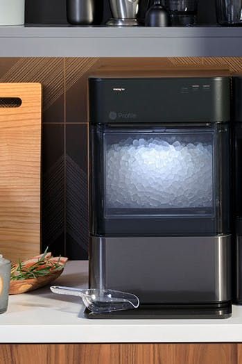 Ice Maker Countertop, Ice Maker In Kitchen Built Ins, Ice Machine In Kitchen, Nugget Ice Maker At Home, Pebble Ice Machine, Pebbled Ice Maker, Under Counter Ice Maker, Ice Cube Maker Machine, Counter Top Ice Maker