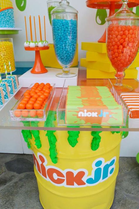 Nick Jr Turns 5 | CatchMyParty.com Nickelodeon Party Ideas, 90s Nickelodeon Party Decorations, 90s Cartoon Birthday Party Theme, Nickelodeon Birthday Party, Nickelodeon Party Decorations, Nickelodeon Decorations, Nickelodeon Slime Party, Nick Jr Birthday, Nickelodeon Party