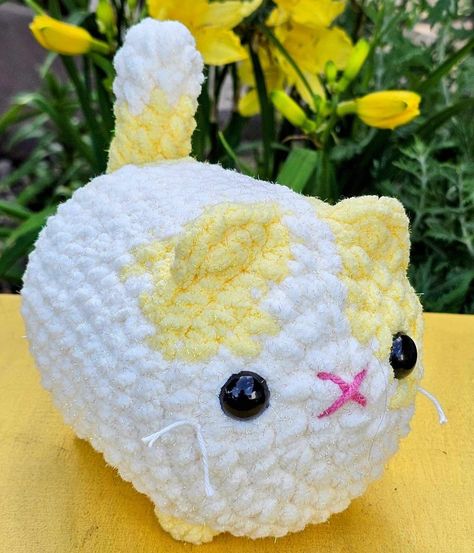 Loaf cats! Lemon meringue 🍋💛 Berry 🫐🩵 Watermelon 🍉❤️ Marshmallow Fluff 🤍🖤 Pattern by @anniecarrawayart ❤️ #crochet #amigurumi #handmade #crochetinspo #crochetinspiration #crochetlove #crochetaddict #shopsmall #crochetplushies #handmadeplushies #yarnlover #amigurumilove #crochettoys #handmadetoys #amigurumiplush #crochetgifts #handmadegifts #crochetplush #handmadeplushie #amigurumidoll #crochetdoll #amigurumicrochet #yarnlove #plushiesofinstagram #crochetpattern #crochetcat #crochetkitty Loaf Cat Amigurumi, Crochet Cat Loaf, Free Loaf Cat Crochet Pattern, Crochet Loaf Cats Pattern, Crochet Loaf Cats, Loaf Cat Crochet Pattern Free, Loaf Cat Crochet Pattern, Watermelon Marshmallow, Crochet For Halloween