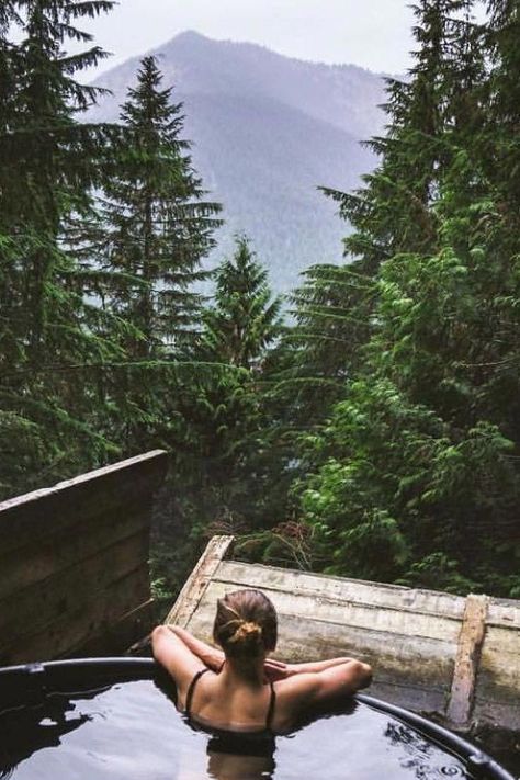 Scenic Hot Springs Washington, Bear Pic, Washington Adventures, Washington Things To Do, Eco Cabin, Pacific Northwest Travel, Hot Pools, Forest Road, Family Resorts