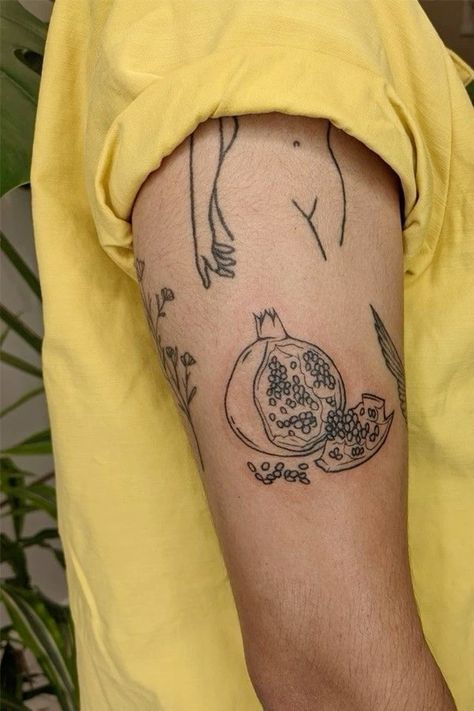 Pomegranate Tattoo, Aesthetic Tattoo Ideas, Indie Tattoo, Fruit Tattoo, Unique Tattoo Ideas, 20 Aesthetic, 1 Tattoo, Tattoo Cover-up, Aesthetic Tattoo