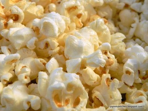 Sugared Popcorn, Sweet Appetizers, Fluffy Frosting Recipes, Sugar Popcorn, Popcorn Recipes Sweet, Popcorn Oil, Popcorn Recipes Easy, Kettle Popcorn, Delicious Cookies Homemade