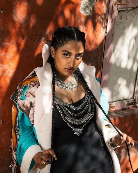 Raja Kumari on Instagram: “POSTCARDS FROM MUMBAI ... Coat- @nsgaia Boots- @prettylittlething Photos- @heytambe Styled by- @sallony_mahendru Assisted by-…” Rajakumari Rapper, Raja Kumari, Modern India, Rapper Style, Music People, Desi Beauty, Hip Hop Fashion, Men Fashion Casual Outfits, Asian Fashion