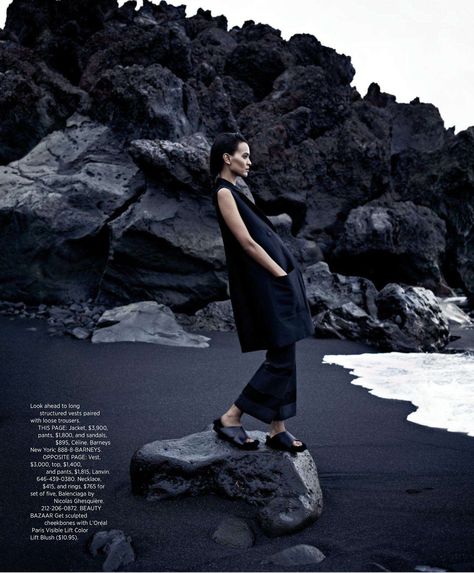 Liya Kebede by Nathaniel Goldberg for Harpers Bazaar US March 2013 -- minimal black outfit on black rocks, black sand Maui Black Sand Beach, Black Sand Beach Hawaii, Beach Editorial, Dark Beach, Liya Kebede, Beach Model, Beach Shoot, Black Sand Beach, Trik Fotografi