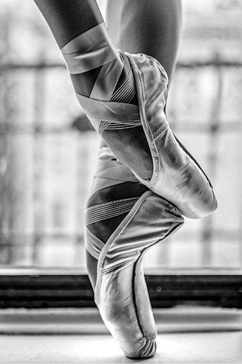 "World’s Best 55 Fine Art Ballet Photos" — Glen Allison Ballerina Project, Dancer Photography, Ballet Aesthetic, Ballet Poses, Ballet Photos, The Ballerina, Ballet Photography, Dance Ballet, Pointe Shoes