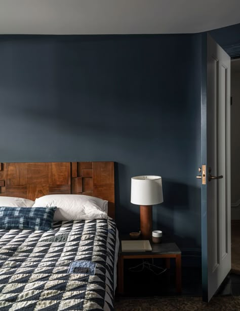 Hague Blue Bedroom, Popular Bedroom Colors, Baby Blue Paint, Farrow And Ball Bedroom, Gray Bedrooms, Farrow And Ball Living Room, Dark Blue Bedroom, Inchyra Blue, Dark Blue Bedrooms