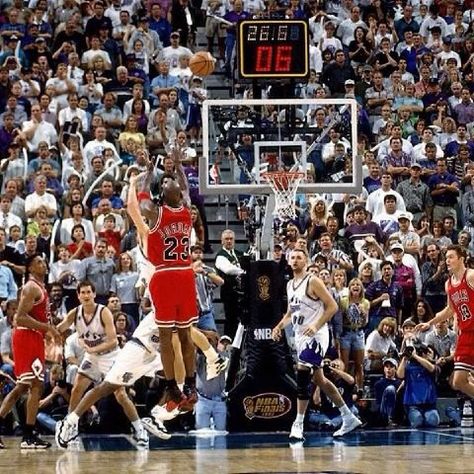 Michael Jordan Chigago Bulls, Michael Jordan Pictures, John Stockton, Chris Bosh, Phil Jackson, Karl Malone, Last Shot, United Center, Sports Images