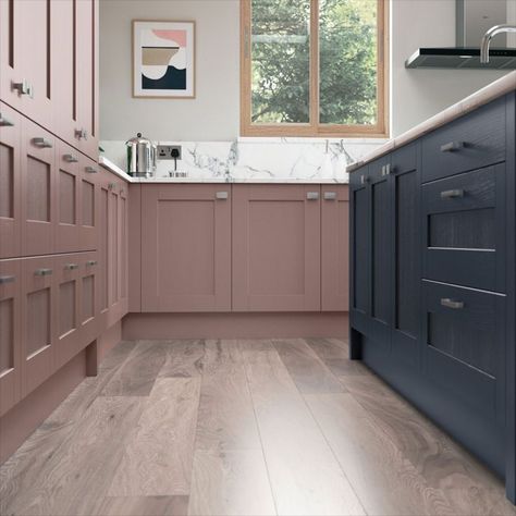 In a bigger Kitchen space, using 2 colours can look really effective. Seen here in a dust pink and navy on shaker doors. Pink And Navy Kitchen, 2 Tone Kitchen, Navy Kitchen, Dust Pink, Shaker Doors, Big Kitchen, Shaker Kitchen, Pink Kitchen, Kitchen Trends