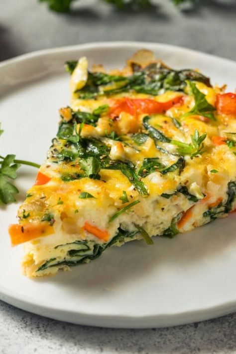 Simple Frittata, Frittata Recipes Healthy, Healthy Frittata, Veggie Frittata, Low Calorie Breakfast, Savory Foods, Frittata Recipe, Bacon And Cheese, Egg Dishes