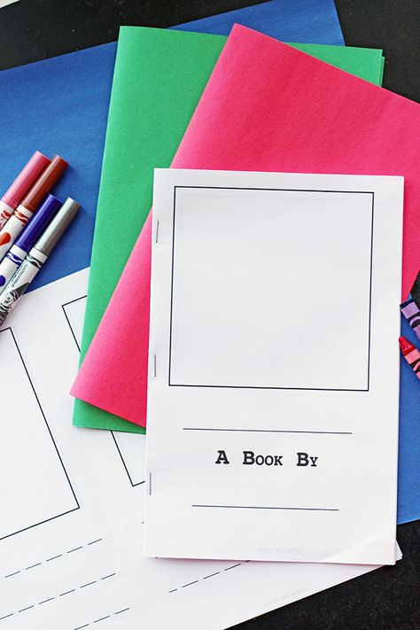 Make your own book for kids with this free printable template! Make Your Own Book Preschool, Diy Booklet, Writing Kids Books, December Reading, Create Your Own Book, Free Kids Books, Create A Book, Homemade Books, Booklet Template