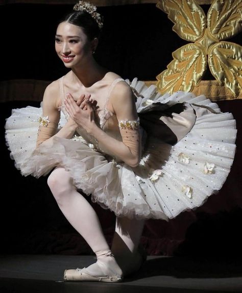 Akane Takada, Ballet Variations, La Sylphide, Alice In Wonderland Tea Party Birthday, Ballet Aesthetic, Ballerina Barbie, Ballet Dancing, Oddly Specific, Ballet Exercises