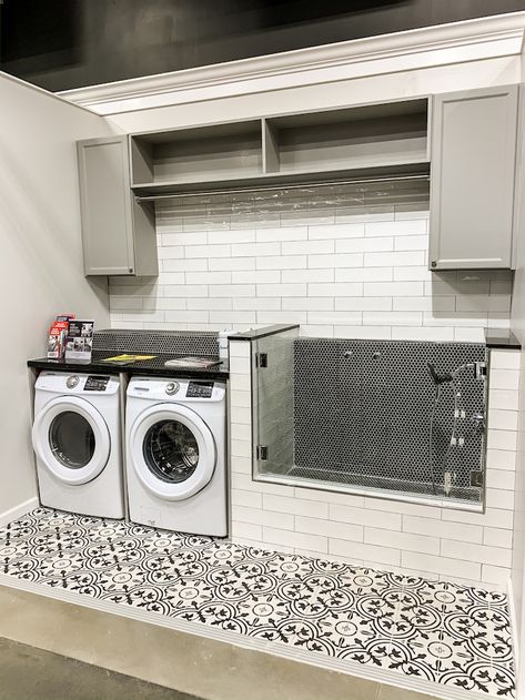 Laundry Renovation Ideas, Luxury Laundry Room Ideas, Pet Bathroom, Organization Laundry Room, Closet Laundry Room, Laundry Renovation, Organization Laundry, Washing Station, Laundry Room/mud Room