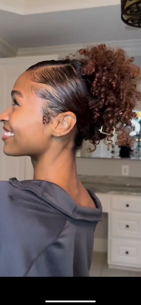 Slick Back Claw Clip Hairstyle Curly, Slick Back Bun Curly Hair Middle Part, 3c 4a Hair, Curly Hair Pictures, Healthy Curly Hair, Natural Braided Hairstyles, 4a Hair, Girl Hairstyle, Curls Hairstyles