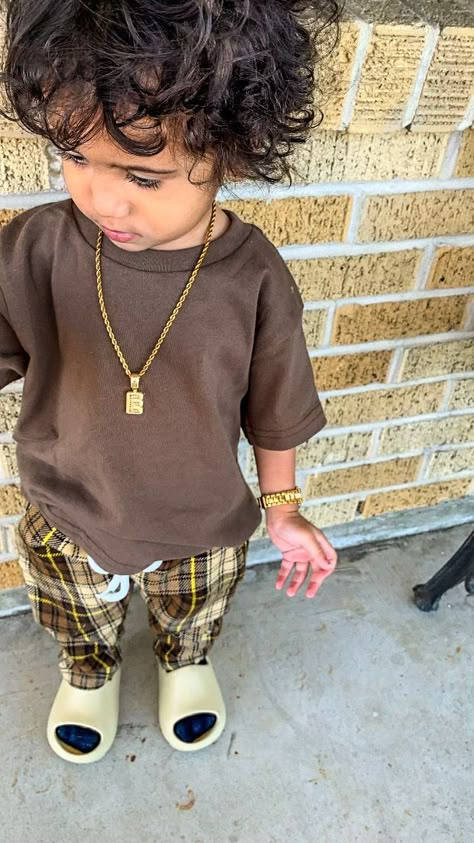 Children’s fashion plaid pants slides brown tshirt kids clothes boy girl outfit Toddler Outfits Boy Black, Cute Toddlers Boys, Black Toddler Boy Outfits, Little Boy Style Outfits, Baby Style Boy, Toddler Boy Outfits Black Boys, Kid Boy Outfits, Boy Kids Outfits, Baby Boy Aesthetics