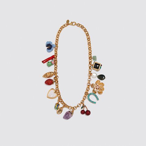 10 Zara Accessories For Spring 2020 To Enhance Your Everyday Look | StyleCaster Zara Finds, Charmed Necklace, Pastel Handbags, Charm Necklace Diy, Zara Necklace, Zara Spring, Laura Palmer, Weird Jewelry, Chunky Gold Chain