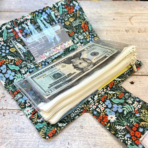 Customize your cash envelope wallet. Choose between 1 to 12 clear zippered pouches. Cash Envelope Wallet, Zippered Pouches, Cash Envelope System, Envelope System, Cash Envelope, Money Envelopes, Sinking Funds, Envelope Wallet, Budget Binder