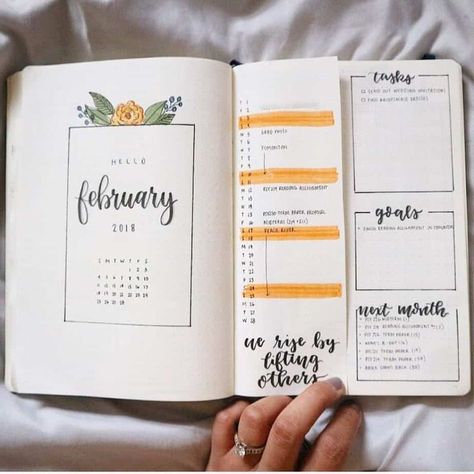 Check out 31+ Bullet Journal monthly spreads to get inspiration for your next monthly Bullet Journal setup. Plus learn about different types of monthly logs and how to pick the one that would work best for you. #mashaplans #bulletjournal #monthlylog #monthlyspread #bulletjournaljunkies #bujoideas #inspirations Diario Bullet, How To Bullet Journal, February Bullet Journal, Bullet Journal Monthly, Bullet Journal Month, Bullet Journal Monthly Spread, Bullet Journal Page, Bullet Journal 2019, Bullet Journal Spreads