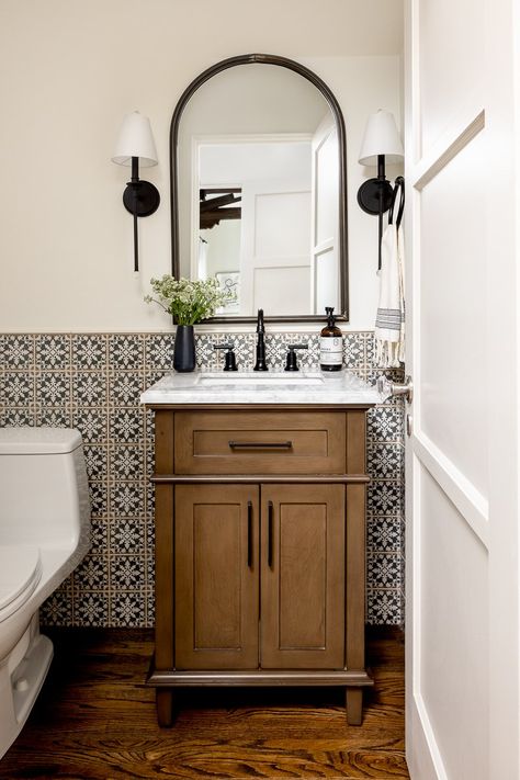 Los Angeles Spanish — DMAR Interiors Black And White Spanish Tile Bathroom, Spanish Tile Decor, Spanish Bathroom Hacienda Style Mexican Tiles, Southwest Modern Bathroom, Spanish Bedroom Aesthetic, Contemporary Spanish Interiors, Spanish Bungalow Interior, Spanish Colonial Bathroom, Spanish Bathroom Ideas