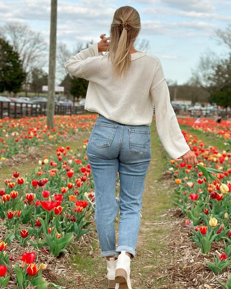 🌷 I’ve always wanted to go to a tulip farm…⁣ ⁣ So, this weekend I checked something off my bucket list with my beautiful sister & niece and we went to see the tulips at @luckyladdfarms in Tennessee. ⁣ ⁣ They were absolutely gorgeous!! ⁣ ⁣ Happy Easter everyone!! ✝️⁣ ⁣ ⁣ #tulips #tulipfarm #tulips #luckyladd #luckyladdfarms #nashvilletennessee #nashvilletulipfarm #bucketlist Tulip Farm, Happy Easter Everyone, My Bucket List, Nashville Tennessee, Happy Easter, This Weekend, Nashville, Tennessee, Tulips