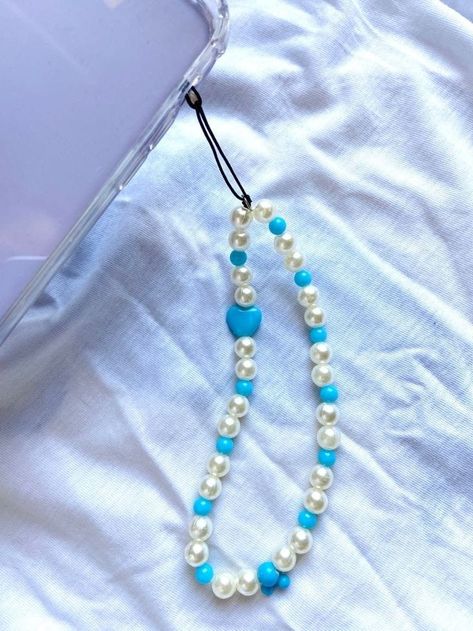 Phone Straps Beads Diy, Phone Strap Ideas, Fone Strap, Beaded Jewelry Pattern, Jewelry Knowledge, Cell Phone Strap, Preppy Jewelry, Phone Straps, Bracelets Handmade Diy