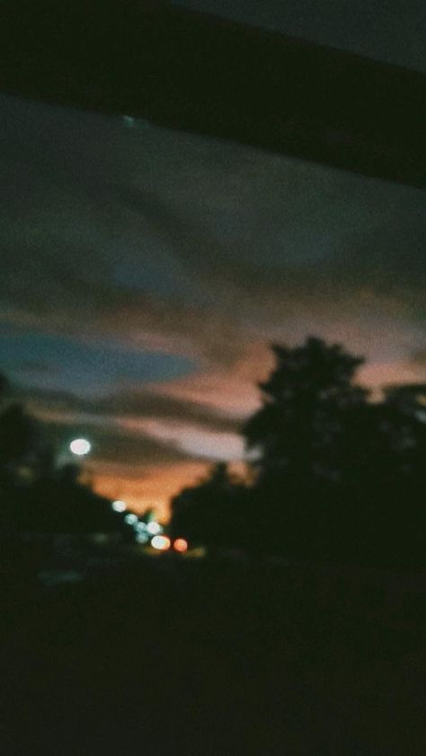 Soft Blurry Aesthetic, Gray Hour, Blurry Aesthetic, Wallpaper Aesthetics, Doodles Drawings, Sunset Aesthetic, Cozy Aesthetic, Cute Doodles Drawings, Perfect Life