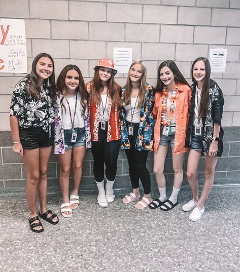 Tacky Tourist or Hawaiian day for spirit Week #spiritweek Fancy Day Spirit Week, Hawian Day Outfit Ideas School, Hawaiin Day Spirit Day, Tacky Tourist Day Spirit Week, Mismatch Outfit Ideas Spirit Week, Dress Like A Tourist Day At School, Hawaii Day Spirit Week, Tacky Day Spirit Week, Hawaiian Spirit Day