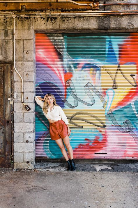 Quirky Fashion Photography, Graffiti Model Photo Shoot, Mural Photoshoot Ideas, Fashion Design Photoshoot, Graffiti Portrait Photography, Bookkeeper Photoshoot, Graffiti Background Photoshoot, Spin Photoshoot, Mural Photoshoot Poses