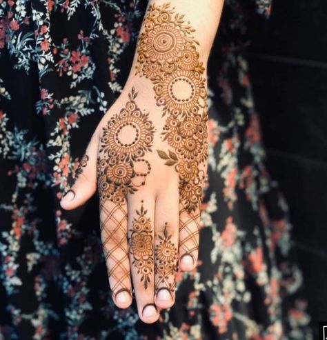 Mehndi 2024, Mehandi Ideas, Finger Mehndi Style, Mehendi Designs For Hands, Kashee's Mehndi Designs, Mehndi Mehndi, Mehndi Designs Bridal Hands, Latest Henna Designs, Mehndi Designs For Kids