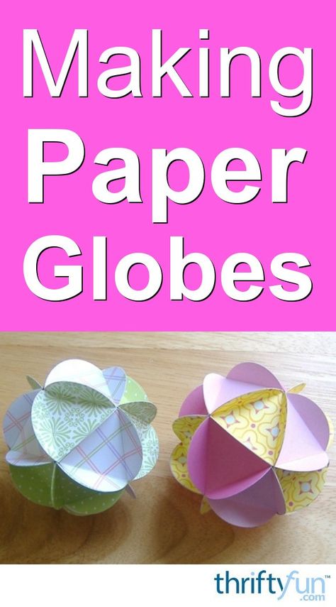 This is a guide about making paper globes. Folded paper circles are used to make these decorative paper crafts. Paper Globe Diy, December Art, Decorative Paper Crafts, Paper Globe, Globe Diy, Crafts Printable, Globe Crafts, Paper Folding Crafts, Tree Cut