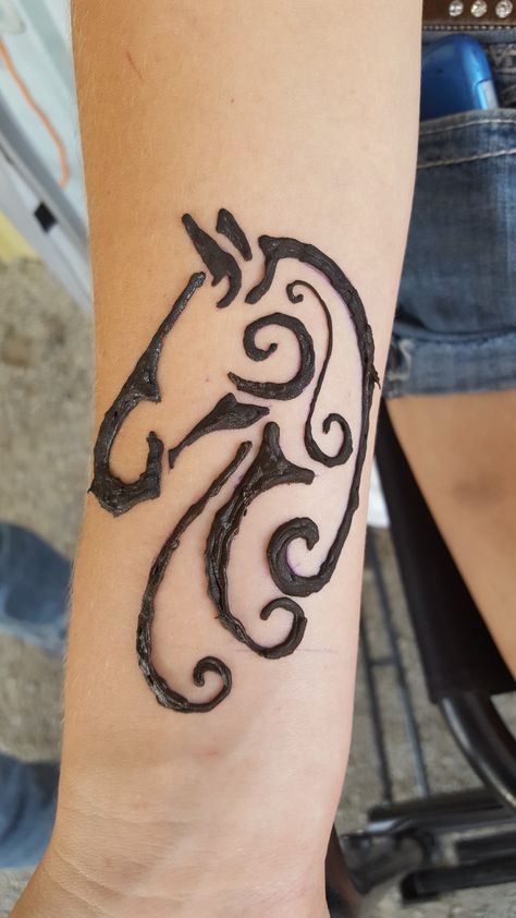 My Henna horse Horse Henna Tattoo, Henna Horse Designs, Horse Henna Design, Western Henna Designs, Horse Henna, Animal Henna Designs, Henna Animals, Henna Practice, Henna Tattoo Stencils