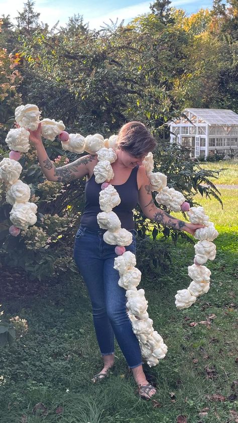 34K views · 682 reactions | Make a giant popcorn garland with me! 🌲 | Jillian Mills | Dmitriy Sevostyanov · Magical Fantasy | Reels Giant Popcorn Garland, Popcorn Garland, Crafty Christmas, Popcorn, Christmas Decor Diy, Christmas Ideas, Christmas Diy, Christmas Decorations, Christmas