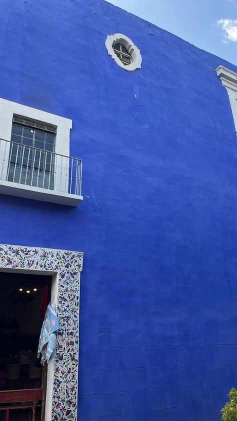 Blue Mexico Aesthetic, Blue Mexican Aesthetic, Blue Wall Paint, Architecture Mexico, Wall Paint Ideas, Wall Architecture, Mexican Blue, Indigo Walls, Mexican Architecture