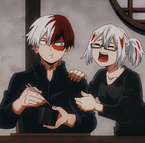 Todoroki Siblings, Fuyumi Todoroki, Friends Relationships, Duo Ideas, Todoroki Family, Anime Sisters, Mom Memes, Class 1 A, Friends Laughing