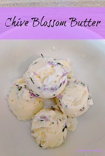 Homegrown Herbs, Flavored Butter Recipes, Butter Recipes Homemade, Chives Recipe, Compound Butters, Chive Blossom, Edible Flowers Recipes, Flavored Butter, Herb Recipes