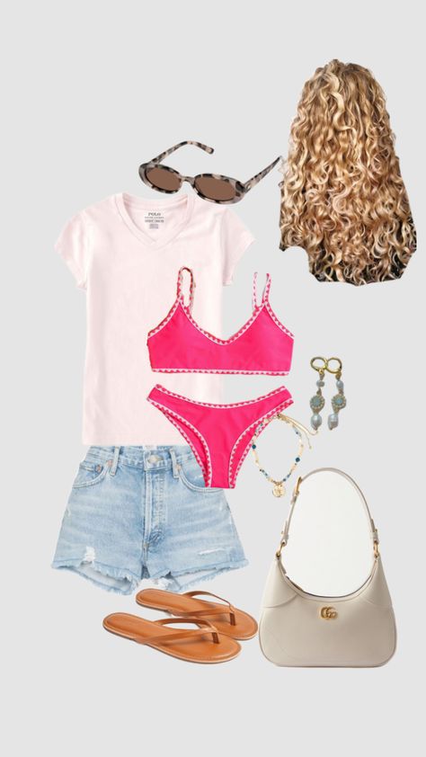 Beach outfit🩷 Beach Outfits Teenager, Beach Outfits, Teenager Outfits, Beach Outfit, Clothes