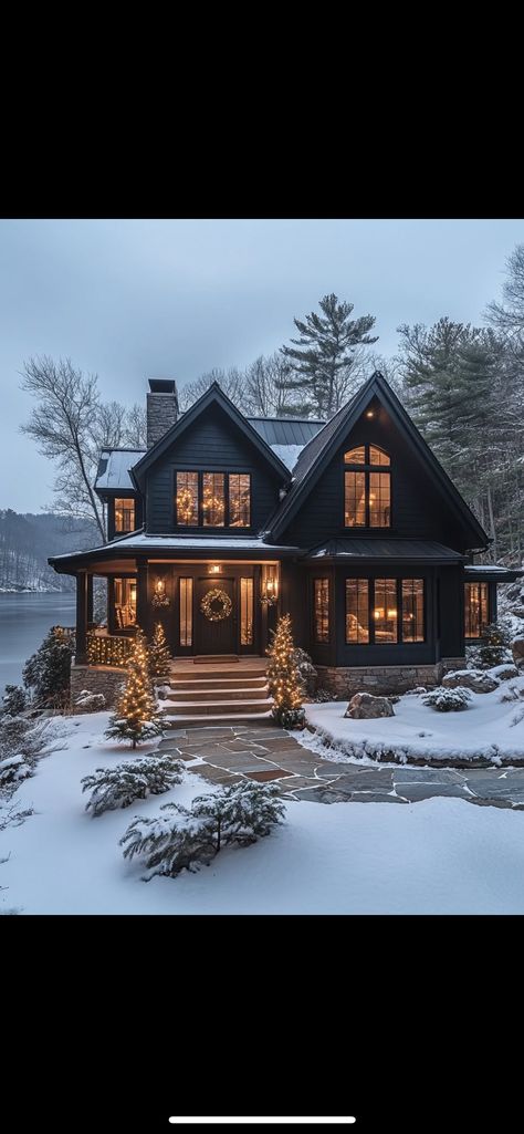 Dark Suburban House, Bloxburg Winter House Ideas, Bloxburg Winter House, Suburban House, Cottage House Plans, House Room, House Goals, Dream House Plans, Winter House