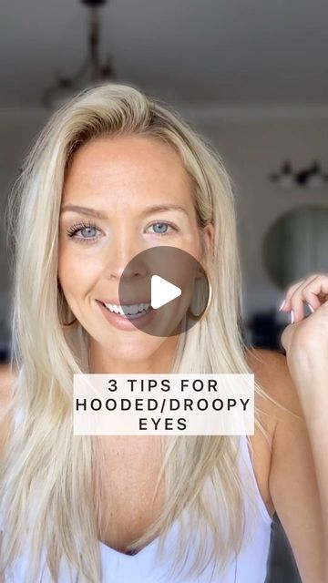 Natural Makeup Hooded Eyes Simple, Droopy Eye Makeup, Nude Eyeliner, Making Eyes Look Bigger, Contour Eyeshadow, Makeup Routines, Droopy Eyelids, Contour With Eyeshadow, Droopy Eyes