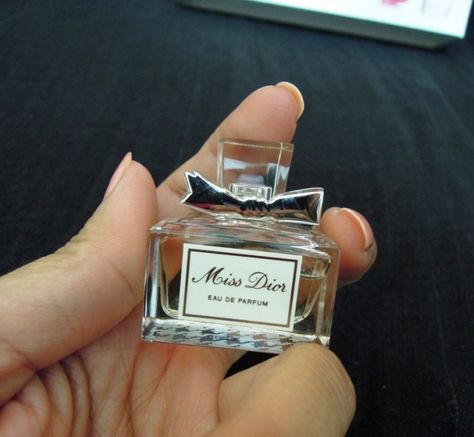 Miss-Dior-Perfume mini Dark Photo Ideas, Tiny Luxury, Mini Fragrance, Perfume Bottle Design, Fragrances Perfume Woman, Perfume Collection Fragrance, Dior Perfume, Chanel Perfume, Fancy Makeup