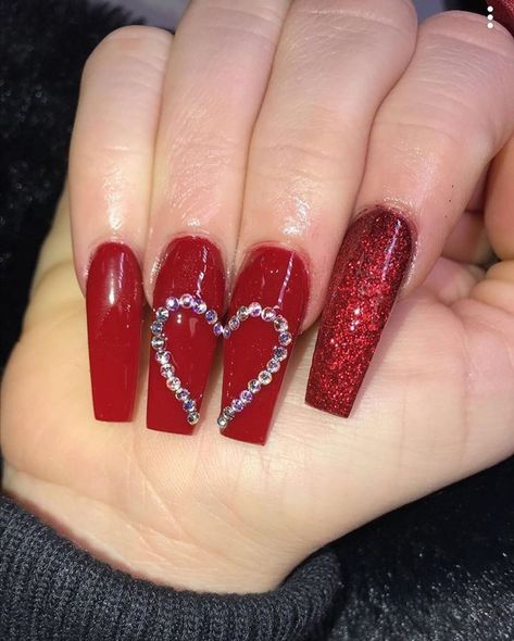 Red Glitter Valentine Nails, Nails Acrylic Hoco, Maroon Nails Acrylic, Nails For Hoco, Cute Red Nails, Bridal Nails Designs, Celebrity Dogs, Vday Nails, Cow Nails