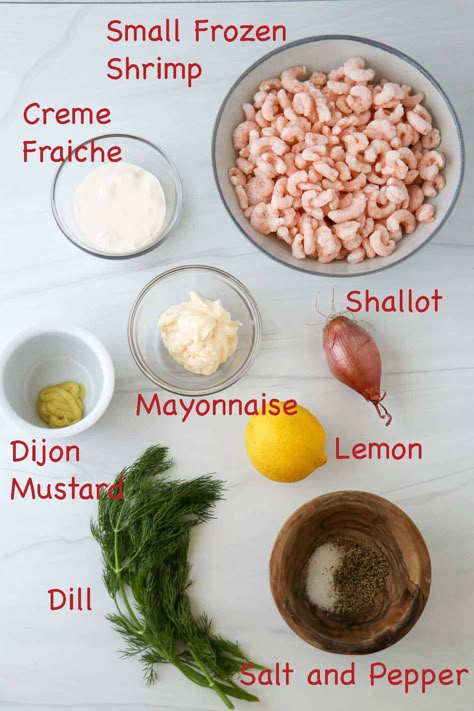 A simple and traditional Swedish shrimp salad flavored with fresh dill. Swedish Charcuterie Board, Norwegian Salad Recipes, Swedish Appetizers, Swedish Smorgasbord Ideas, Swedish Lunch Ideas, Danish Shrimp Salad, Swedish Recipes Traditional, Swedish Salad, Swedish Cucumbers