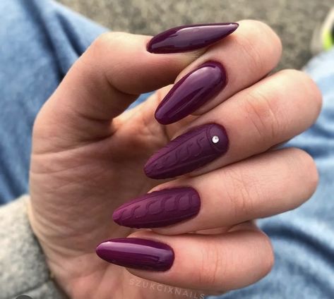 Almond Purple Nails, Sweater Nail Ideas, Dark Sweater, Dark Purple Nails, Sweater Nails, Xmas Nails, Purple Nails, Almond Nails, Dark Purple