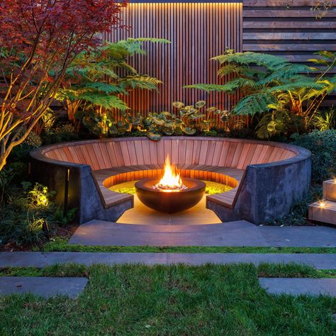 Sunken Fire Pits, Apartment Plants, Landscaping With Boulders, Landscaping With Large Rocks, Dwell Magazine, Garden Nook, Arizona Landscape, Garden Fire Pit, Fire Pit Area