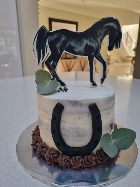 Chocolate horse cake Chocolate Horse Cake, Birthday Cake Horse, Cupcakes Number, Horse Themed Cake, Cake Horse, Horse Birthday Cake, Letter Cakes, Horse Cake, Horse Birthday