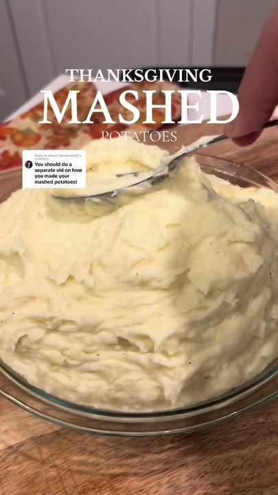 Arianna on TikTok Homemade Mashed Potatoes Easy, Mashed Potatoes Video, The Best Stuffing, Perfect Thanksgiving Dinner, Homemade Stuffing Recipes, Mashed Potatoes Thanksgiving, Best Stuffing Recipe, Mashed Potato Recipe, Dressing Recipes Thanksgiving