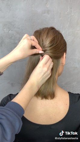 Half Up Half Down Hair Tutorial, Mid Length Straight Hair, Half Up Half Down Short Hair, Easy Wedding Guest Hairstyles, Half Updo Hairstyles, Fine Straight Hair, Half Ponytail, Fall Hair Color Trends, Guest Hair