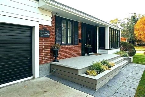 Front Porch Deck Ideas, Covered Front Porch Ideas, Enclosed Front Porches, Concrete Front Porch, Front Porch Deck, Small Front Porch Ideas, Plants House, Small Front Porch, Building A Porch