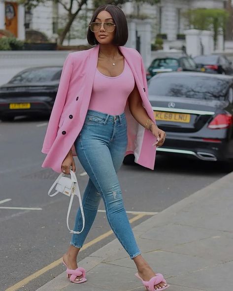 Pink Blazer Outfit Classy, Outfit With Blazer, Stylish Jeans Outfit, Pink Blazer Outfit, Adventurous Life, Blazer Outfits Casual, Color Blocking Outfits, Jeans Outfit Casual, Exclusive Shoes