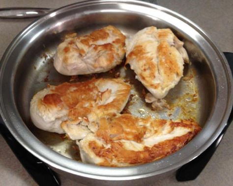 Fried Chicken Breast without oil in my salad master, glad I got this from mom!!! Electric Skillet Chicken, Skillet Chicken Recipes, Salad Master Recipes, Saladmaster Recipes, Pan Chicken Breast, Salad Master, Panini Recipes Chicken, Electric Skillet Recipes, Electric Frying Pan