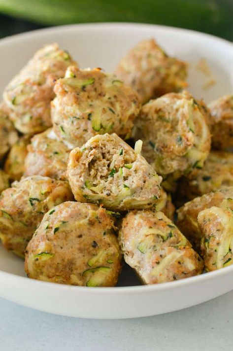 Zucchini Turkey Meatballs Zucchini Main Dish Recipes, Protein Overnight Oats Recipe, Are Overnight Oats Healthy, Turkey Zucchini Meatballs, High Protein Overnight Oats, Turkey Zucchini, Pumpkin Protein Pancakes, Healthy Meatballs, Zucchini Meatballs